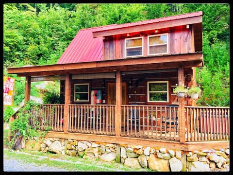 outside view to Ravens Nest