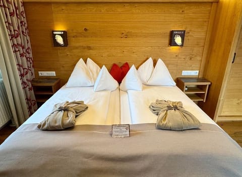 Double living comfort Alpenrose - Grizzly Sport & Motorrad Resort House in Carinthia, Austria