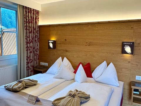 Double room gentian - Grizzly Sport & Motorbike Resort House in Carinthia, Austria