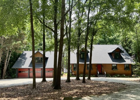 Cedarwood Lake House 