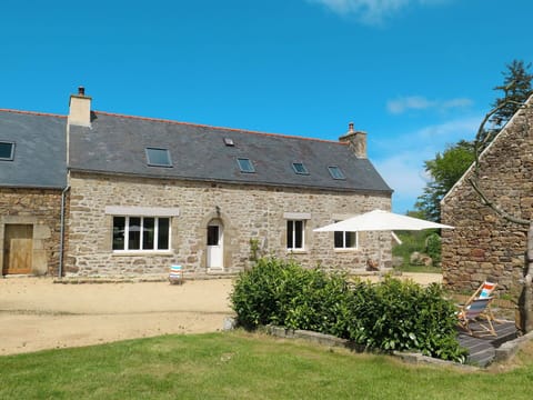 Property, House, Cottage, Building, Home, Farmhouse, Roof, Real Estate, Estate, Rural Area