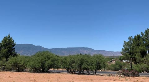 Enjoy great views Mingus Mountain from this newly renovated 3BD Sedona vacation rental in the heart of wine country