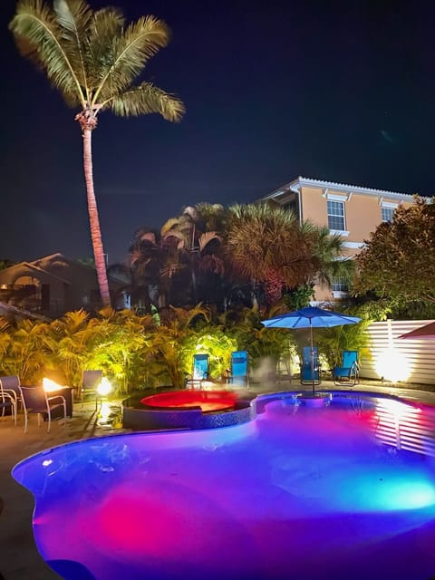 $100,000 pool in best location 65 steps beach, 40 steps bay, 3 blocks Bridge Str