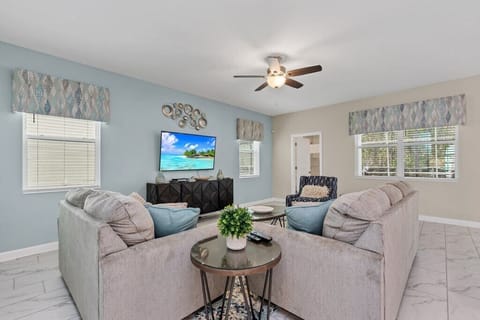 2707BookmarkDrive,StoreyLake_10