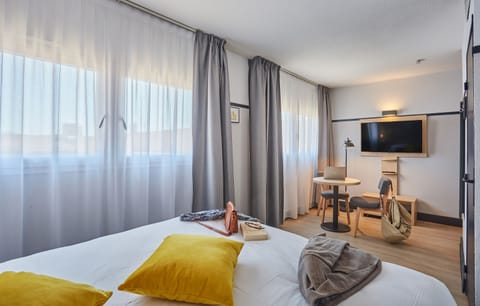 Get a peaceful night sleep in our cozy studio that features either 1 Double bed OR 2 Single beds.