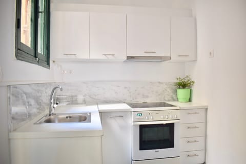 EP9G - Mezzanine floor apartment kitchen