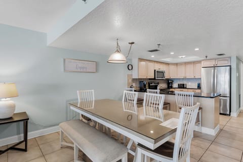 JC Resorts Sand Dollar 403 Dining Room Indian Shores-1(2048 Pixels)13