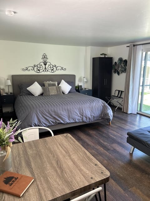 Comfortable King Bed