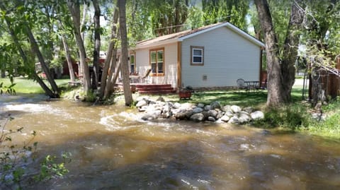 Cottonwood creek views.