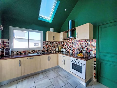 Kitchen, Flooring, Interior Design, Major Appliance, Kitchen Appliance, Countertop, Floor, Ceiling, Cabinetry, Room