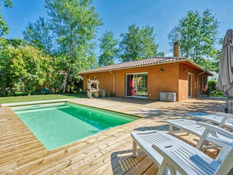 Sky, Building, Property, Plant, Window, Swimming Pool, Wood, Shade, House, Tree