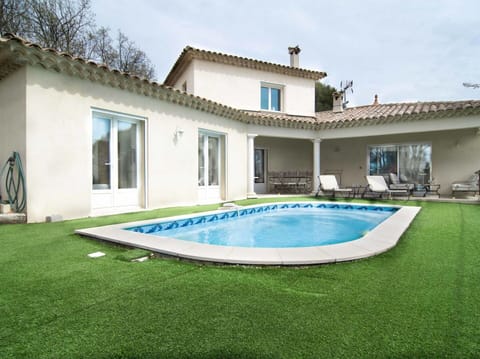Cloud, Water, Sky, Property, Plant, Swimming Pool, Building, Window, Azure, Blue