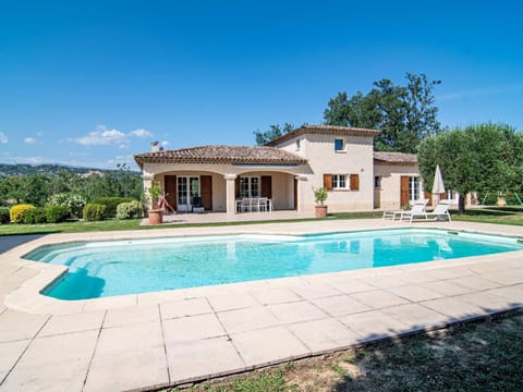 Water, Sky, Property, Plant, Building, Swimming Pool, Azure, Tree, Rectangle, House