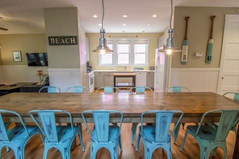 Main Level | Dining | Kitchen