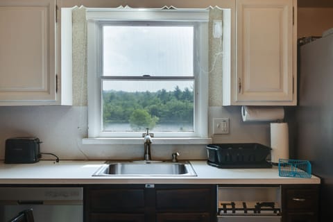 Cook with a view: enjoy the calming waters of the lake as you prepare meals