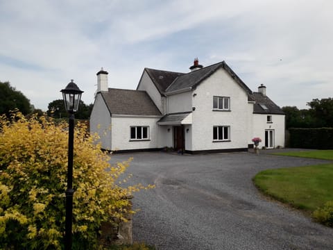 Wellfield Farmhouse - the perfect place to stay for your holiday in Ireland.