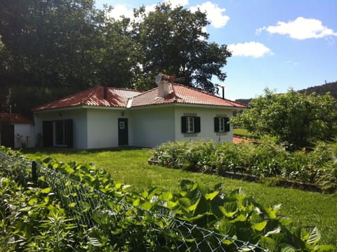 Casa Laranjal exterior