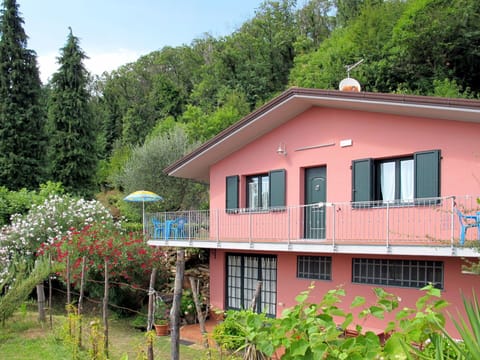 Property, House, Building, Real Estate, Cottage, Home, Rural Area, Tree, Architecture, Plant