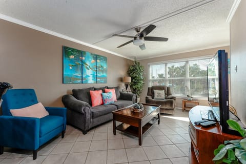 Our cozy beach getaway is outfitted with gorgeous furnishings. Your delightful South Padre Island getaway begins here!