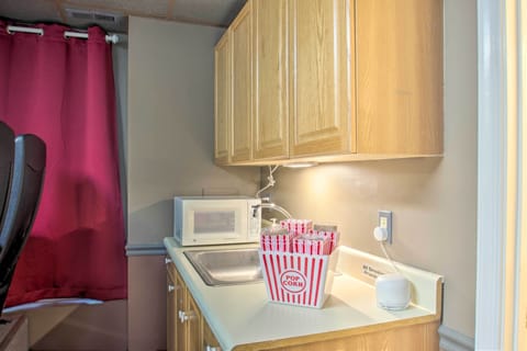 Movie Theater | Wet Bar & Snack Counter