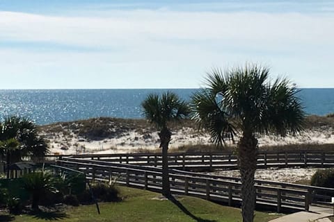 Robs Condos #1207 2 bed 2 bath sleeps 6  Balcony view
