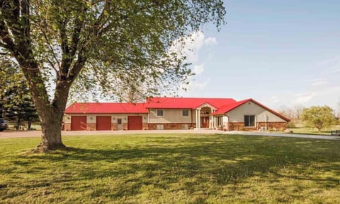 MANSION WITH A HUGE INDOOR POOL FIT FOR A FUN PARTY