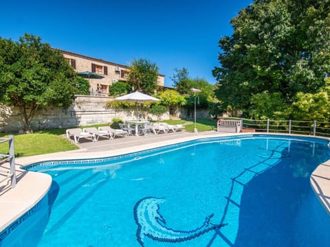 Water, Plant, Property, Sky, Swimming Pool, Azure, Nature, Building, Tree, Outdoor Furniture