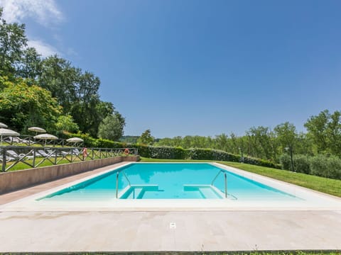 Water, Sky, Property, Swimming Pool, Plant, Azure, Tree, Shade, Leisure, Rectangle