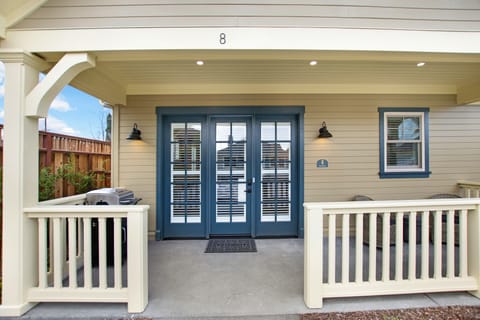 Private Entrance/Patio with BBQ