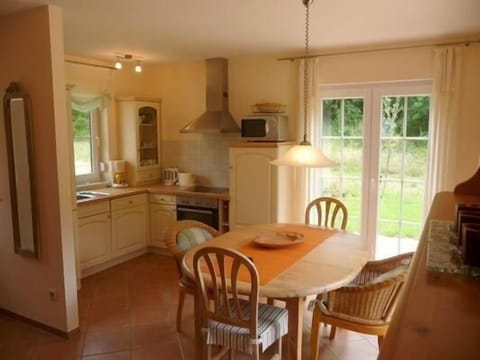 Kitchenette with dining room