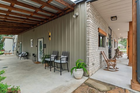 Outdoor covered seating area (2)