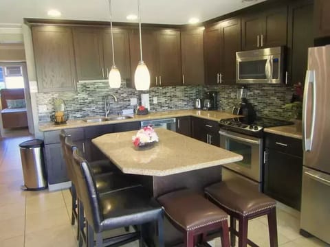 Gourmet kitchen facilities