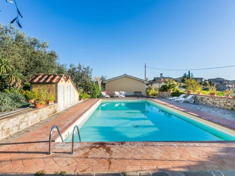 Water, Plant, Sky, Property, Swimming Pool, Azure, Tree, Rectangle, Grass, Shade