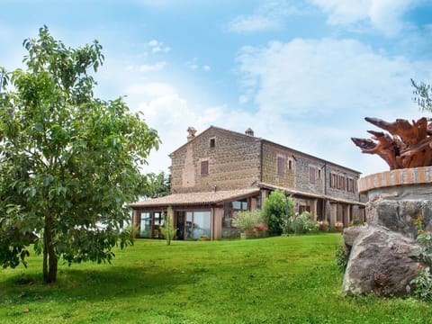 Property, House, Estate, Building, Home, Farmhouse, Cottage, Architecture, Real Estate, Tree