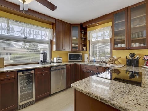 Kitchen w/Wine Cooler