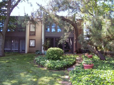Townhouse Facing Towards Lake Comegys