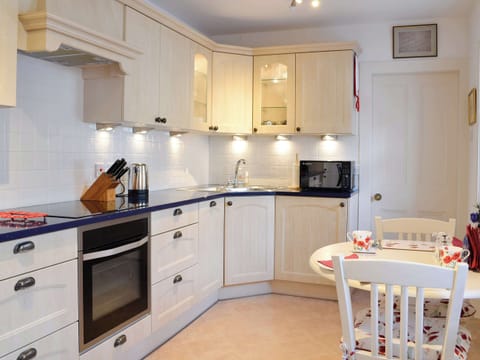 Well equipped and presented kitchen | Craigclunie, Ballater