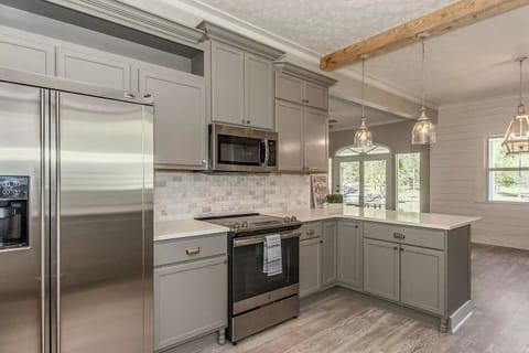 Recently remodeled & functional kitchen 
Keurig
Coffee maker
Blender
Griddle
