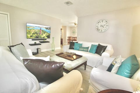 Welcome to the Coastal Village Retreat, in the beachtown village of Tequesta, in Jupiter, FL.