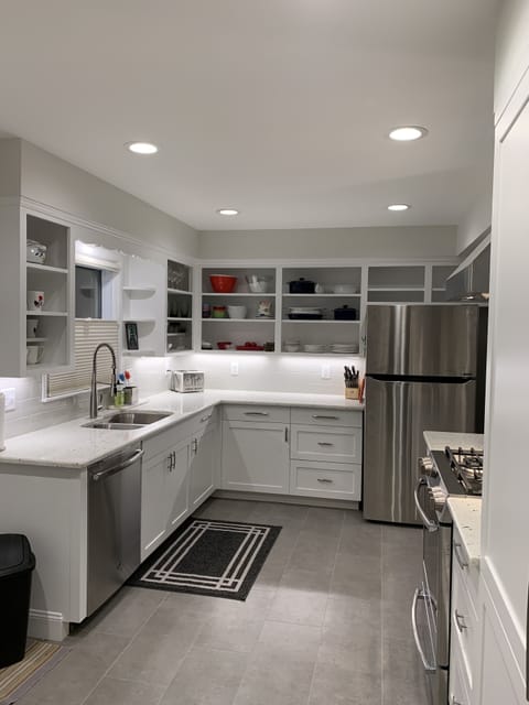 Well equipped kitchen