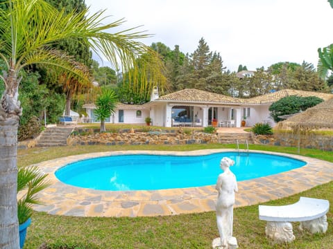 Water, Plant, Property, Building, Swimming Pool, Cloud, Nature, Azure, Tree, Sky