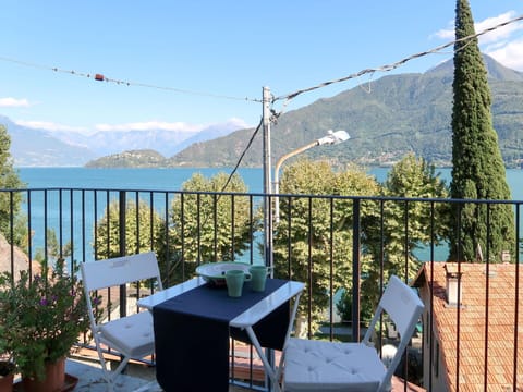 Property, Sky, Roof, Real Estate, Tree, Mountain, House, Architecture, Room, Vacation