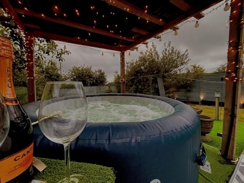 outdoor hottub