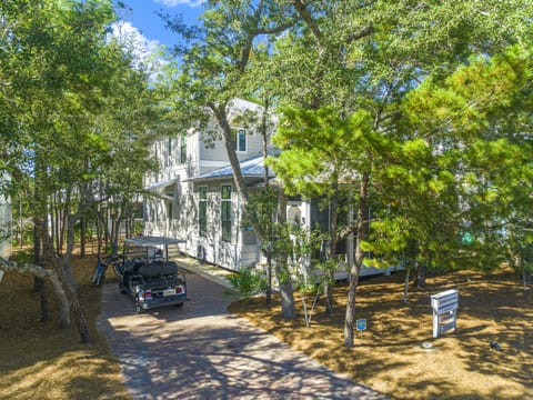 Magnolia Cottages by the Sea - Connecticut Yankee
