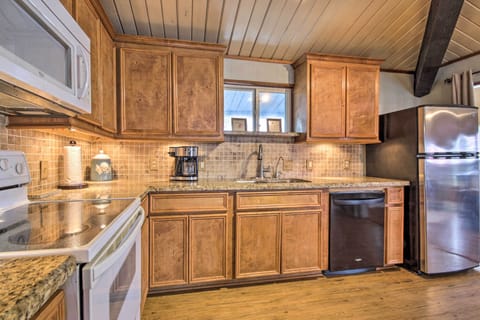 Fully Equipped Kitchen | Coffee Maker