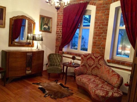 Living area. Picture 26