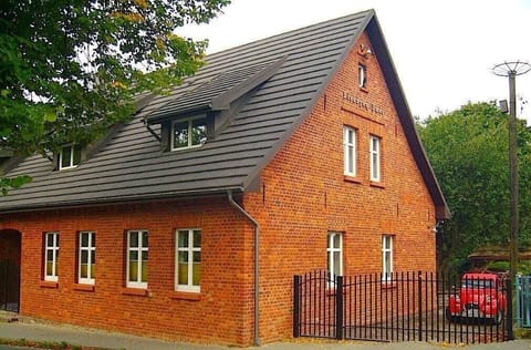 External view of the building. Picture 1