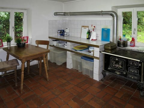 Cabinetry, Furniture, Kitchen Sink, Tap, Countertop, Window, Sink, Kitchen, Kitchen Stove, Kitchen Appliance