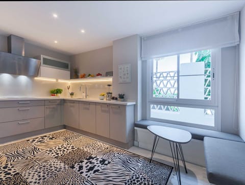 Neoteric kitchen in exclusive vacation letting