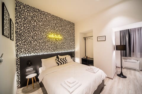 Welcome to our spacious, clean and modern tripple Apartment!